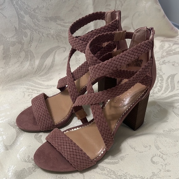 Lauren Conrad memory foam heels - Picture 4 of 10